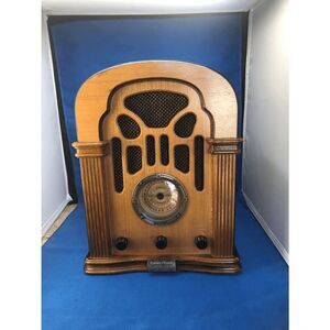 Radio shack Vintage Classic Series AM/FM Radio/Cassette Player12697